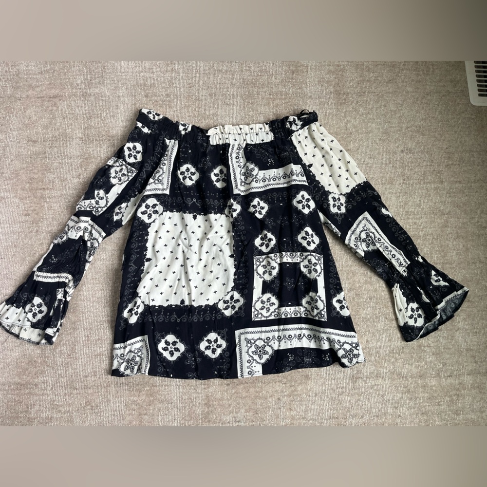 Topshop off the shoulder paisley top